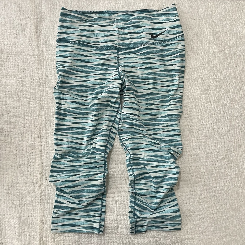 Nike Dri Fit Women Pants Medium‎ Blue Printed Nylon Blend Athletic Fit Capri